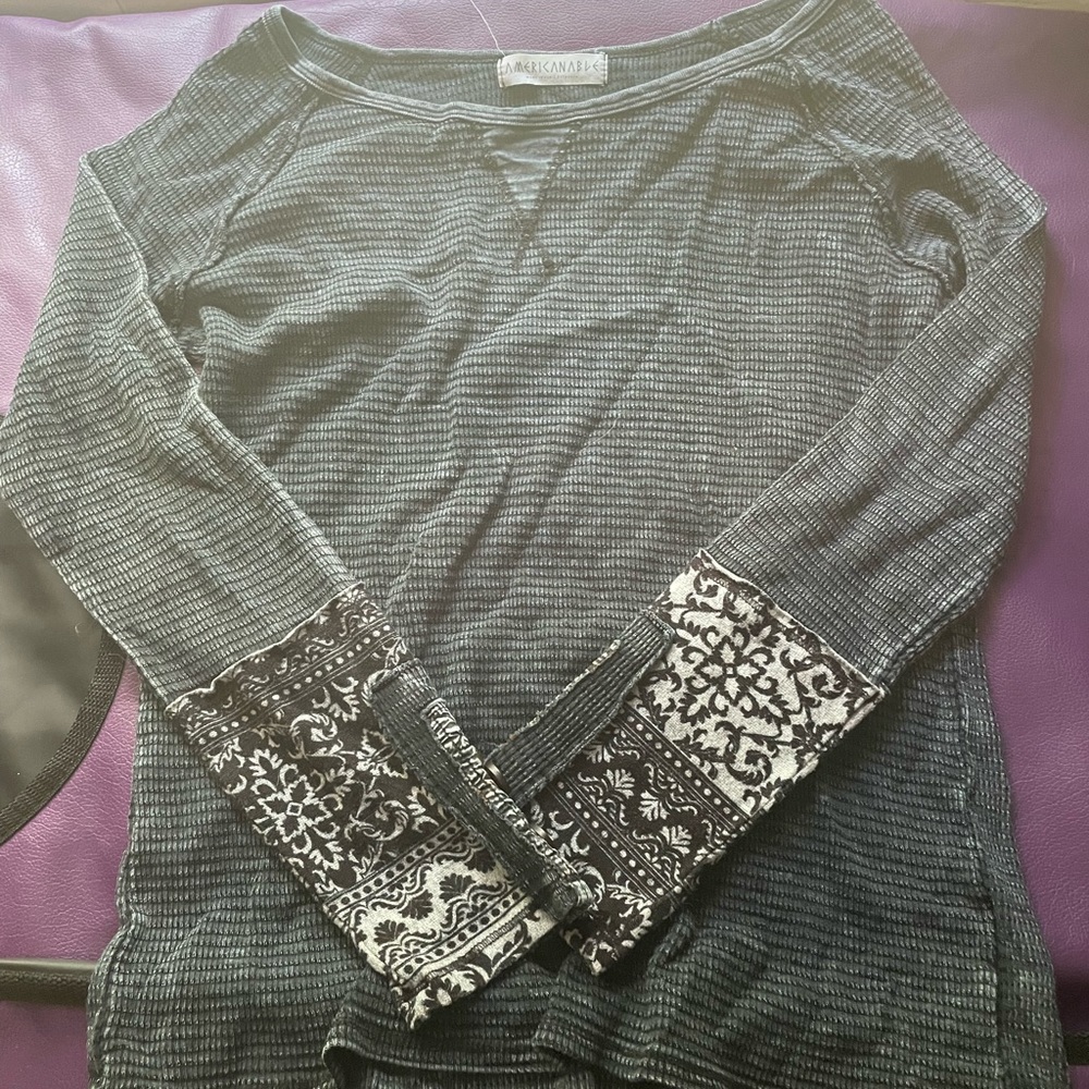 Americanable black long sleeve shirt
